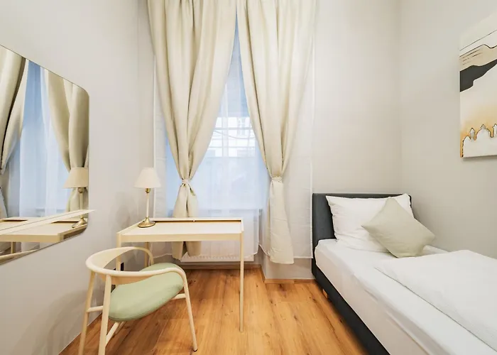 Hostel Home1 - Florentin Boutique *